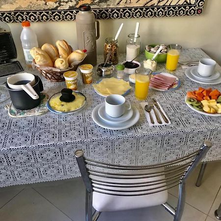 Homestay 2 - Avenida Carlos Gomes Porto Alegre Exteriör bild
